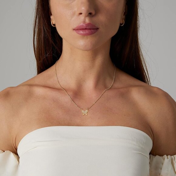 🆕Women’s Gold 14k Gold Plated CZ Butterfly Pendant Necklace Hypoallergenic - Picture 3 of 7